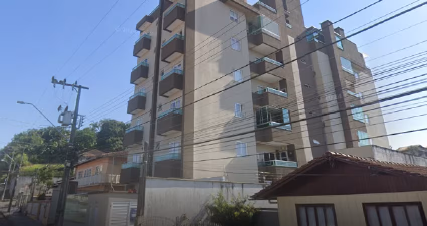 Lindo Apartamento semimobiliado a 10 minutos do Centro