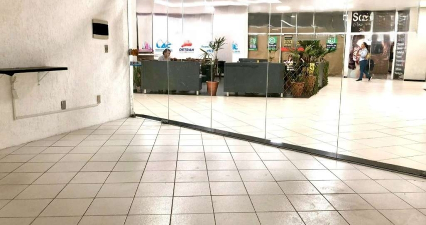 Loja à Venda com garagem no Centro de Florianópolis/SC.