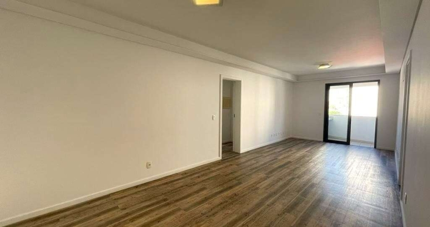 Apartamento à Venda, 3 quartos sendo 1 suíte, no Centro de Florianópolis/SC
