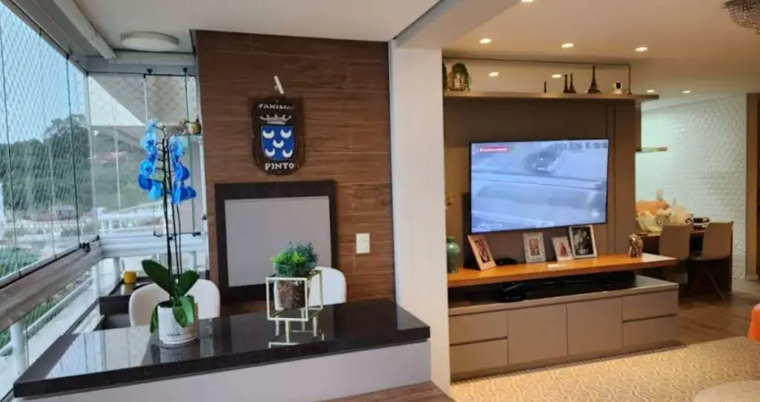 Apartamento de 3 quartos à venda no Residencial Grand Classic no Itacorubi em Florianópolis/SC.