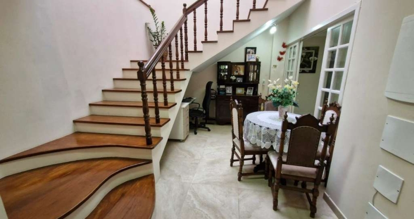 Casa à Venda com 2 suítes no Trindade, Florianópolis/SC