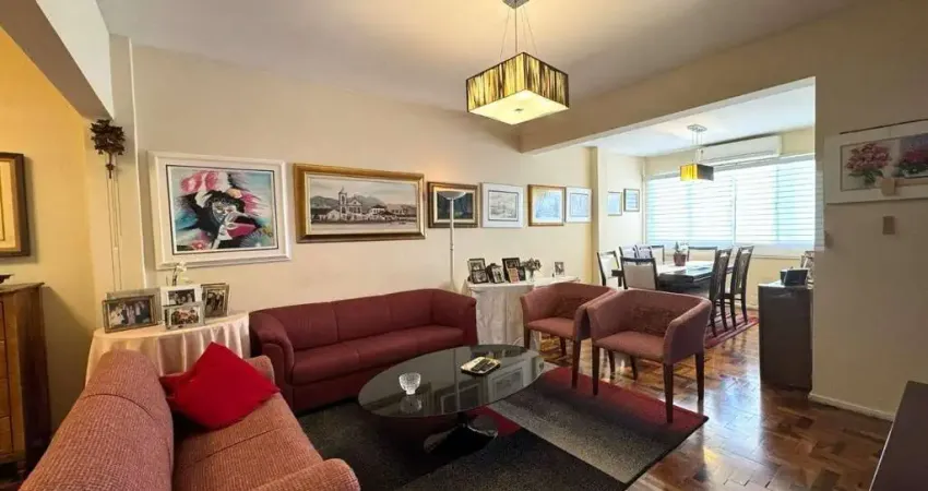 Apartamento à Venda, 3 quartos e 1 vaga de garagem no Centro de Florianópolis