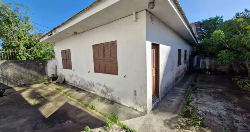 Terreno à venda no Estreito, próximo à ponte Hercílio Luz, Florianópolis/SC