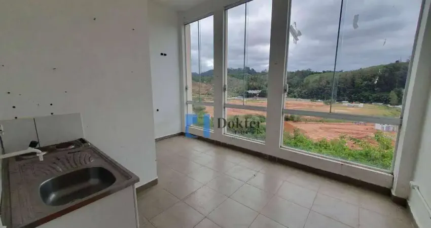 Kitnet localizada na av. 14 de dezembro em uma localização super privilegiada no centro de caieiras