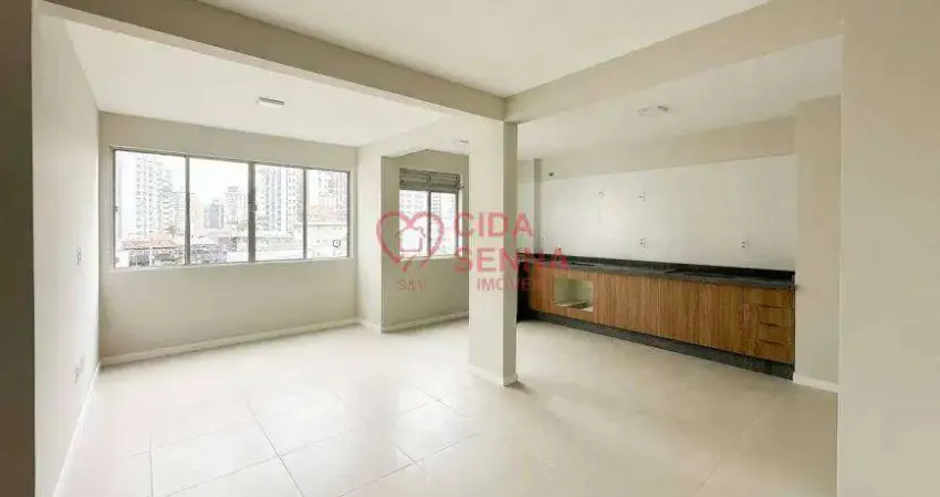 Deocupado - reformado - semi mobiliado - gar livre e coberta !!!