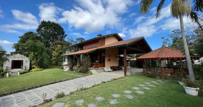 Casa com 5 quartos à venda na Rua Luiz Lengruber, 390, Iucas, Teresópolis
