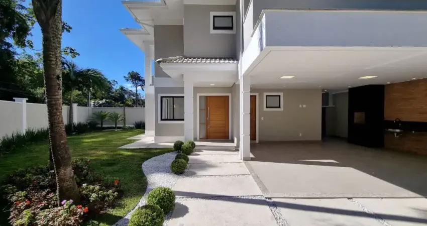 Casa com 3 quartos à venda na Rua Castro Alves, 297, Carlos Guinle, Teresópolis