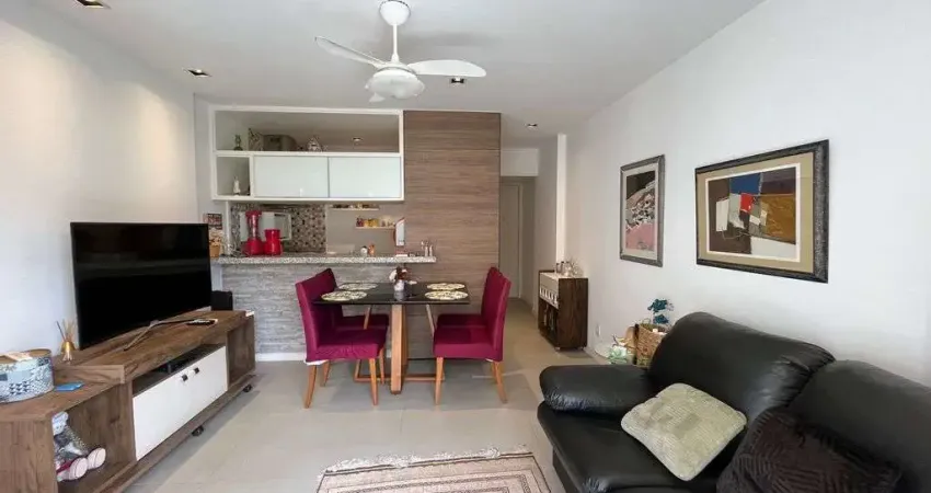 Lindo apartamento mobiliado no alto próximo a faculdade e todo o comércio