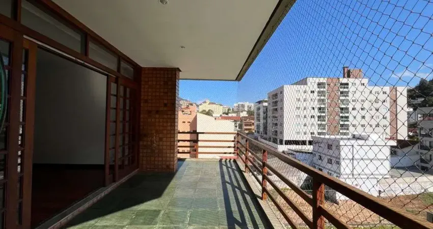 Apartamento 140m² – 3 quartos mais dependência completa no alto