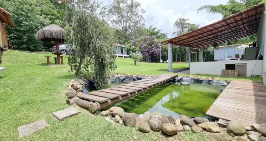 Casa em albuquerque com lazer privativo, conforto e vista verde!