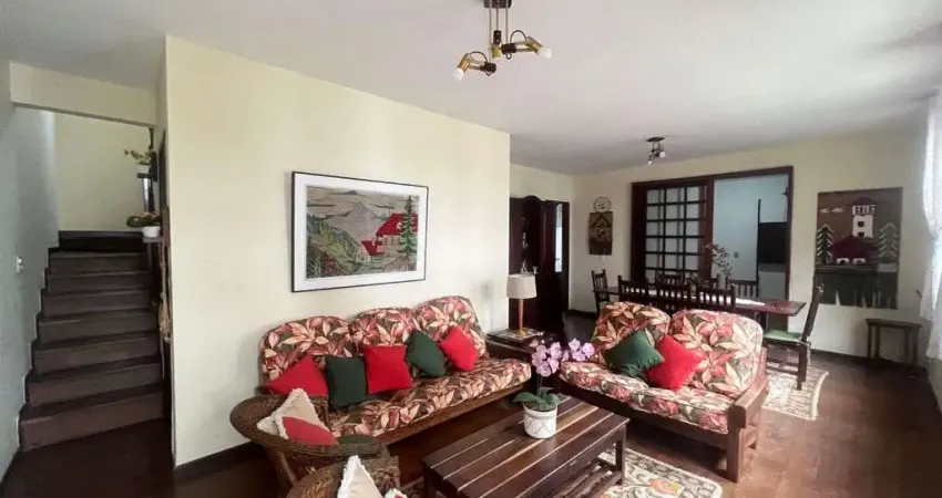 Casa com 3 quartos em condomínio com lazer completo no alto, teresópolis!