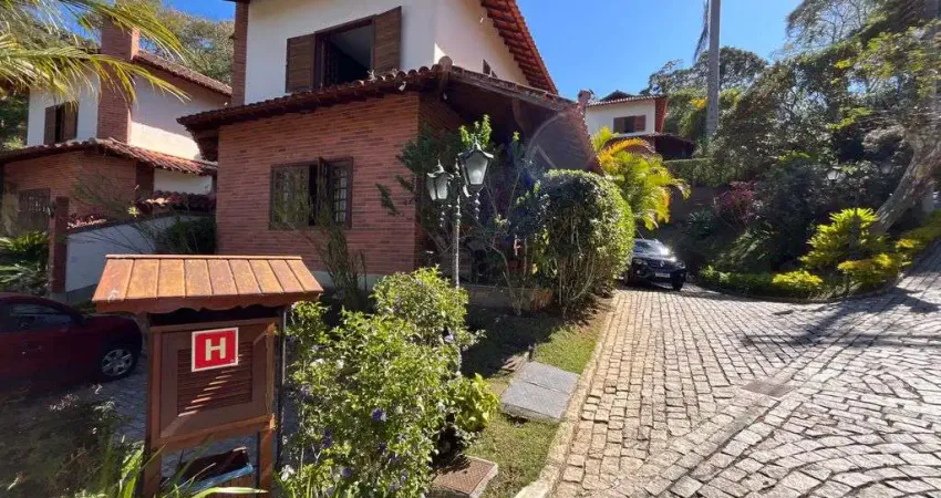 Casa em condomínio de luxo na serra com 3 quartos mais dependência – r$ 790.000