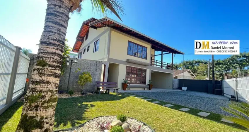 Casa Grande com Enorme Terreno no Boehmerwald - Joinville/SC