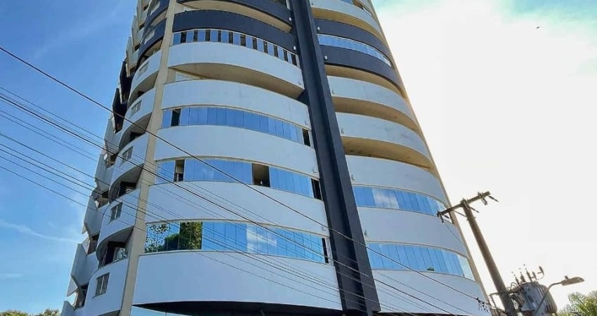 Apto andar alto no Edifício Montserrat 1 Suíte + 2 Dormitórios