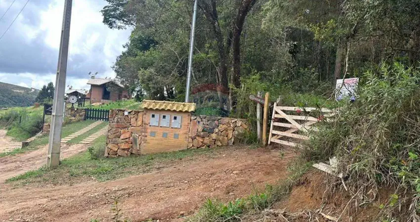 Terreno à venda em Conceição de Ibitipoca, município de Lima Duarte, MG.
