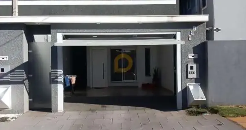 Sobrado à venda no bairro Jardim Gisela - Toledo/PR