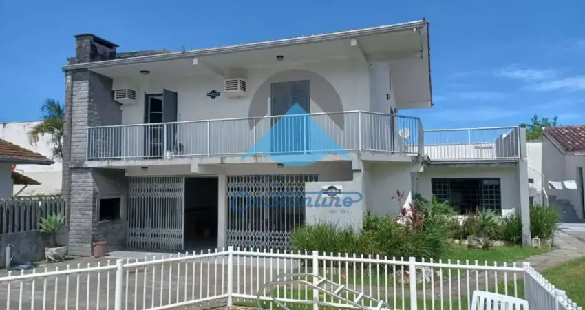 Imperdível: casa de 5 quartos com piscina no centro - guaratuba-pr - 235m² - 4 vagas - confira!