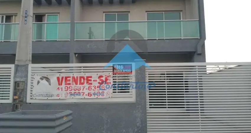 Otimo sobrado com piscina a venda em guaratuba sendo 3 quartos(1suite) banheiros e cozinha ja com moveis planejados