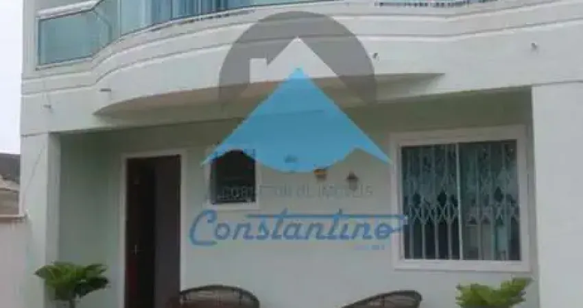 Imperdível oportunidade: sobrado com piscina, 5 quartos e 5 vagas de garagem em guaratuba-pr, bairro coroados, 200m².