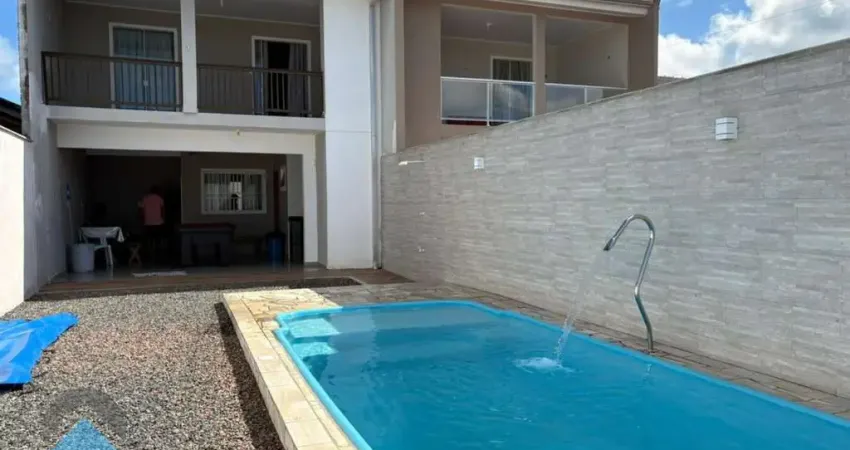 Sobrado à venda em Guaratuba-PR, no bairro Coroados, (porteira fechada) com 4 quartos, 2 banheiros e 133m²!