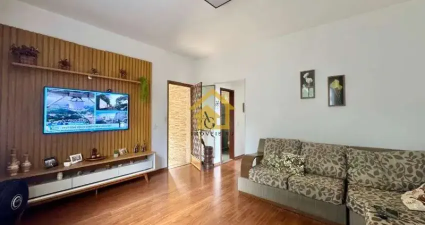 Casa à Venda com 4 Quartos e 3 Vagas de Garagem no Jardim Carioca, Rio de Janeiro-RJ