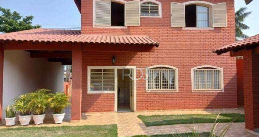 Sobrado com 3 dormitórios à venda, 181 m² por R$ 759.000,00 - Brasília - Londrina/PR