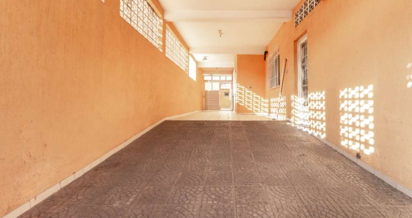 Elegante casa tipo para venda com 4 quartos, sendo 1 suíte, 314m²