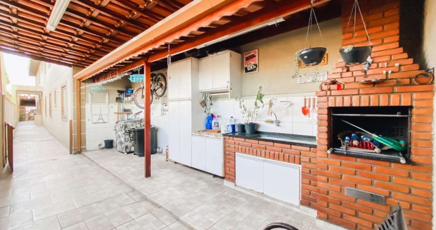 Elegante casa tipo para venda em Vila Guedes com 3 quartos, sendo 1 suíte, 132m²