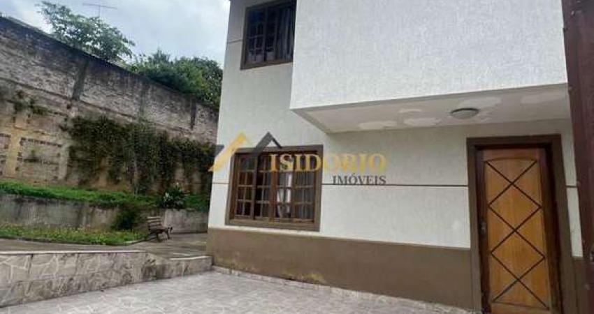 EXCELENTE SOBRADO!!! 531m² DE ÁREA TOTAL, SUÍTE, BEM LOCALIZADO