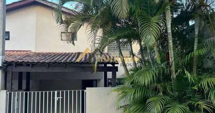 Casa com 3 quartos à venda na Rua Gastão Luiz Cruls, 596, Bairro Alto, Curitiba
