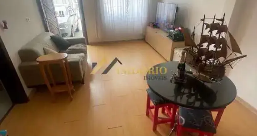 Sobrado de cond!!! 02 suítes, quintal, muito bem localizado