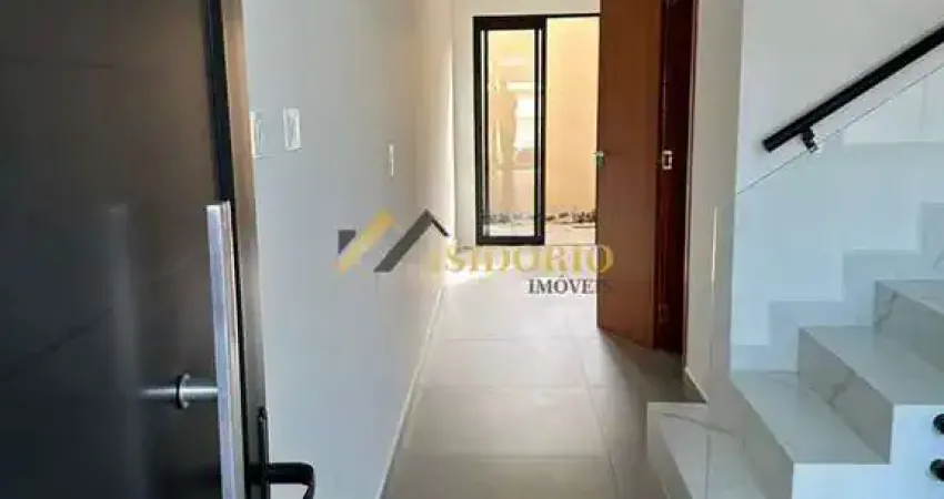 Sobrado em matinhos! 02 quartos, suíte, sacada, central a gás!!