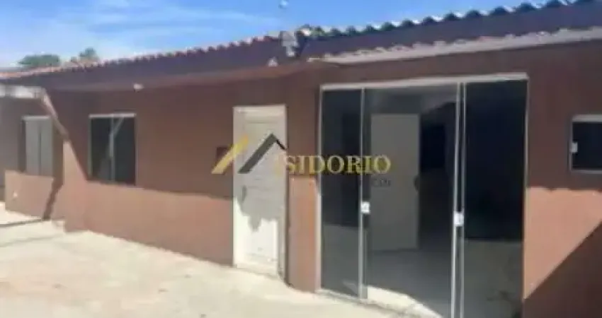 Casa de condomínio no embu!02 quartos, suíte, 03 garagem!!!