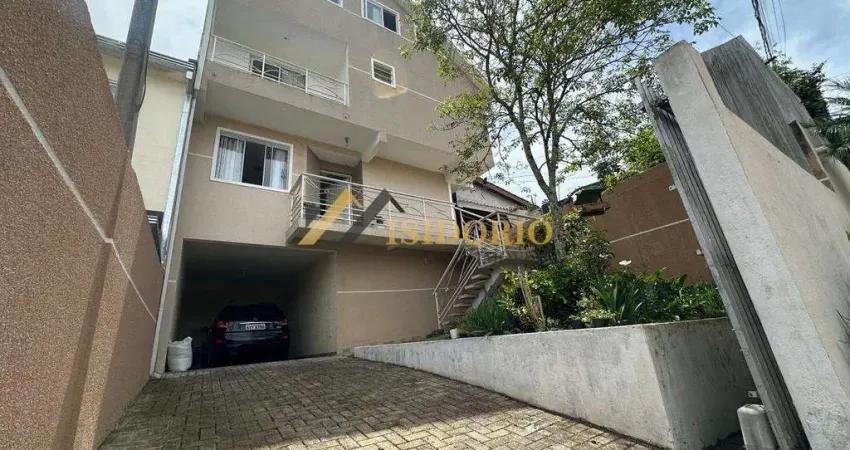 Sobrado com atíco no santa cândida! 03 quartos, churrasqueira!