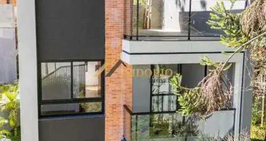 Casa em condomínio no bairro sânta candida! 03 quartos, suíte!!