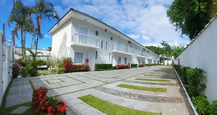 Casa em Village com 3 Quartos, 80m² por R$ 645.000 - Centro - Bertioga/SP