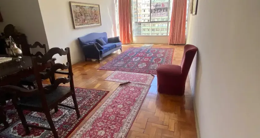 Icaraí miolo:3 quartos, sendo 1 suíte,sala em L,cozinha ,dependência completa de empregada e 1 vaga.