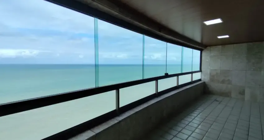 Beira mar com 4 Suítes, 3 Vagas, com armários e lazer completo