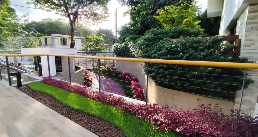 Casa no poço da panela com 4 qts, elevador, 4 vgs e estação de recargar para carro elétrico