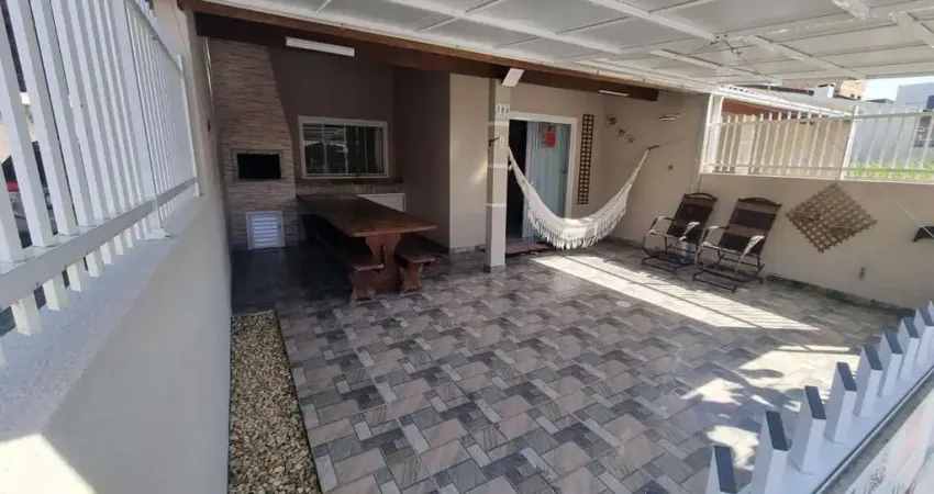 Casa para Venda em Balneário Piçarras, Itacolomi, 3 dormitórios, 1 suíte, 2 banheiros, 1 vaga