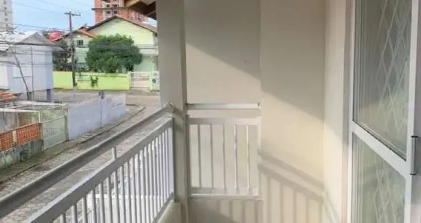 Casa para Venda em Balneário Piçarras, Centro, 2 dormitórios, 1 banheiro, 1 vaga