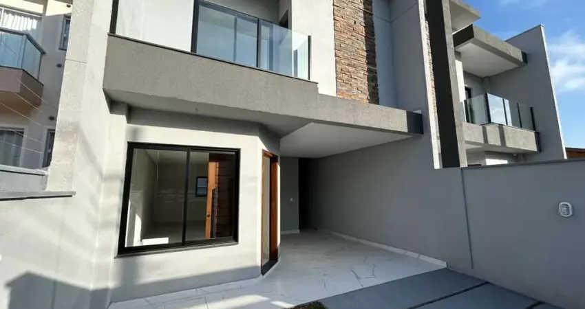 Casa para Venda em Balneário Piçarras, Itacolomi, 3 dormitórios, 1 suíte, 2 banheiros, 2 vagas