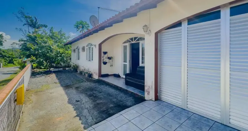 Casa para Venda em Barra Velha, Itajuba, 3 dormitórios, 1 suíte, 2 banheiros, 2 vagas