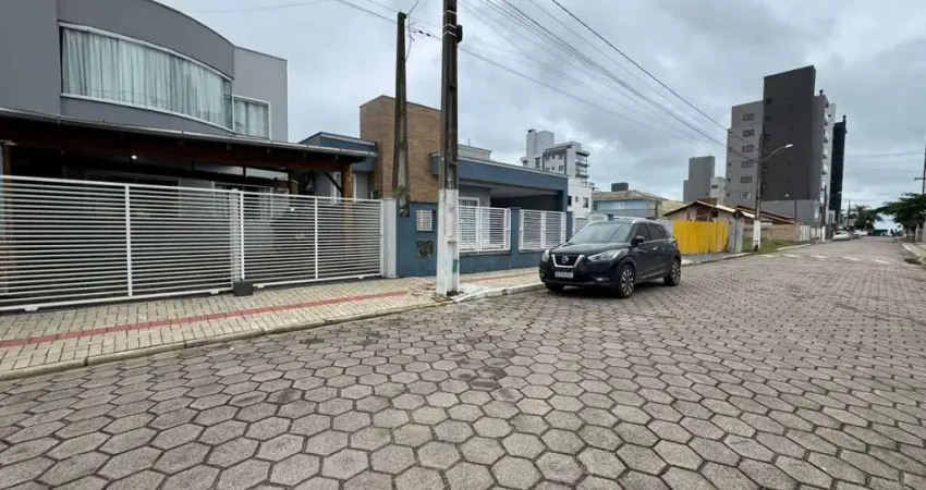 Apartamento para Venda em Balneário Piçarras, Itacolomi, 2 dormitórios, 1 banheiro, 1 vaga