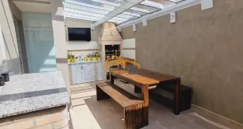 Sobrado para venda em condomínio fechado, Cotia, com 3 dormitórios, sendo 1 suíte com closet, espaço gourmet e 2 vagas de garagem.