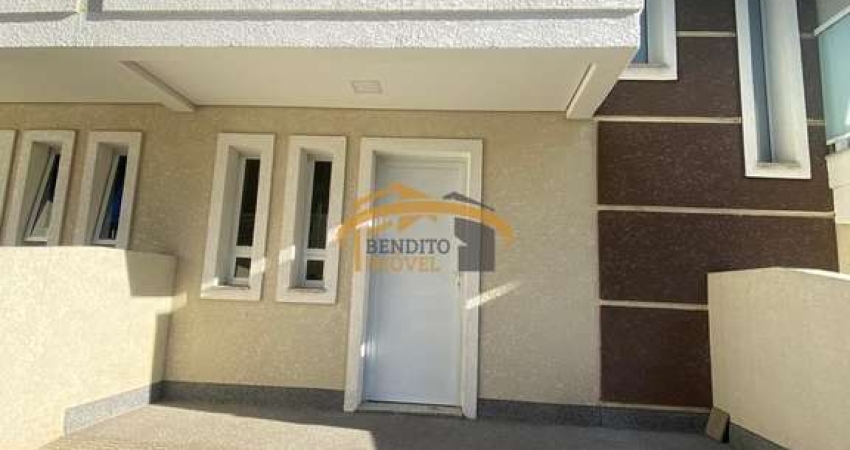 Sobrado condomínio fechado, Vila Osasco, com 2 dormitórios, 2 banheiros, 2 vagas de garagem e quintal privativo.