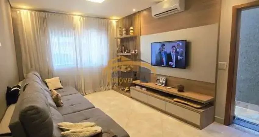 Sobrado para venda, Umuarama, Osasco, com 3 suítes, sendo 1 com closet, 3 vagas de garagens, quintal com churrasqueira.