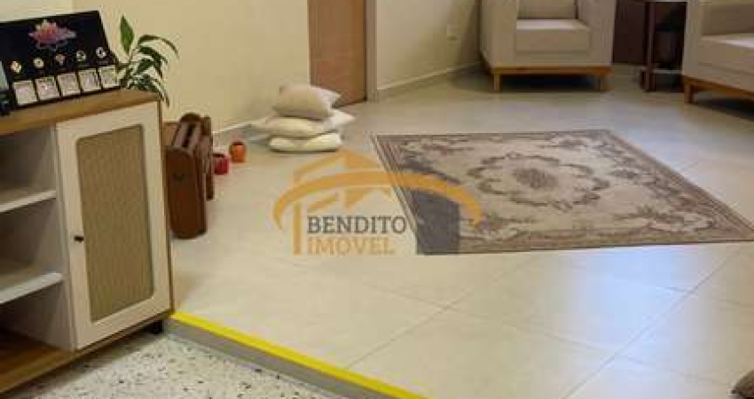 Ponto térreo para locação em Osasco, Vila Campesina. Ideal para residência ou comércio, com suíte, hidromassagem, copa, quintal e acabamento em porcelanato.