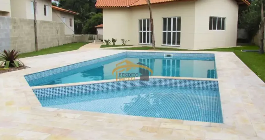 Casa à Venda em Caucaia do Alto SP - Condomínio Fechado