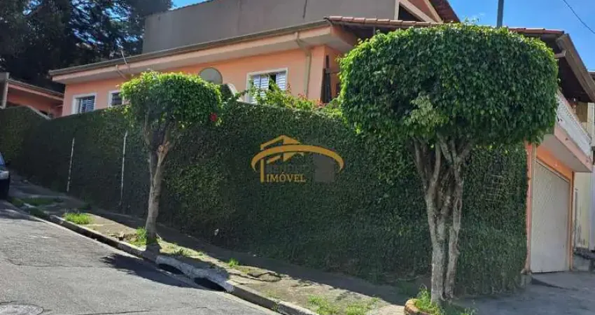 Casa 3 Dormitórios com Suíte, Gourmet e Garagem - Bairro em Alta!